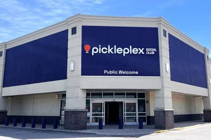 Pickleplex Belleville exterior entrance
