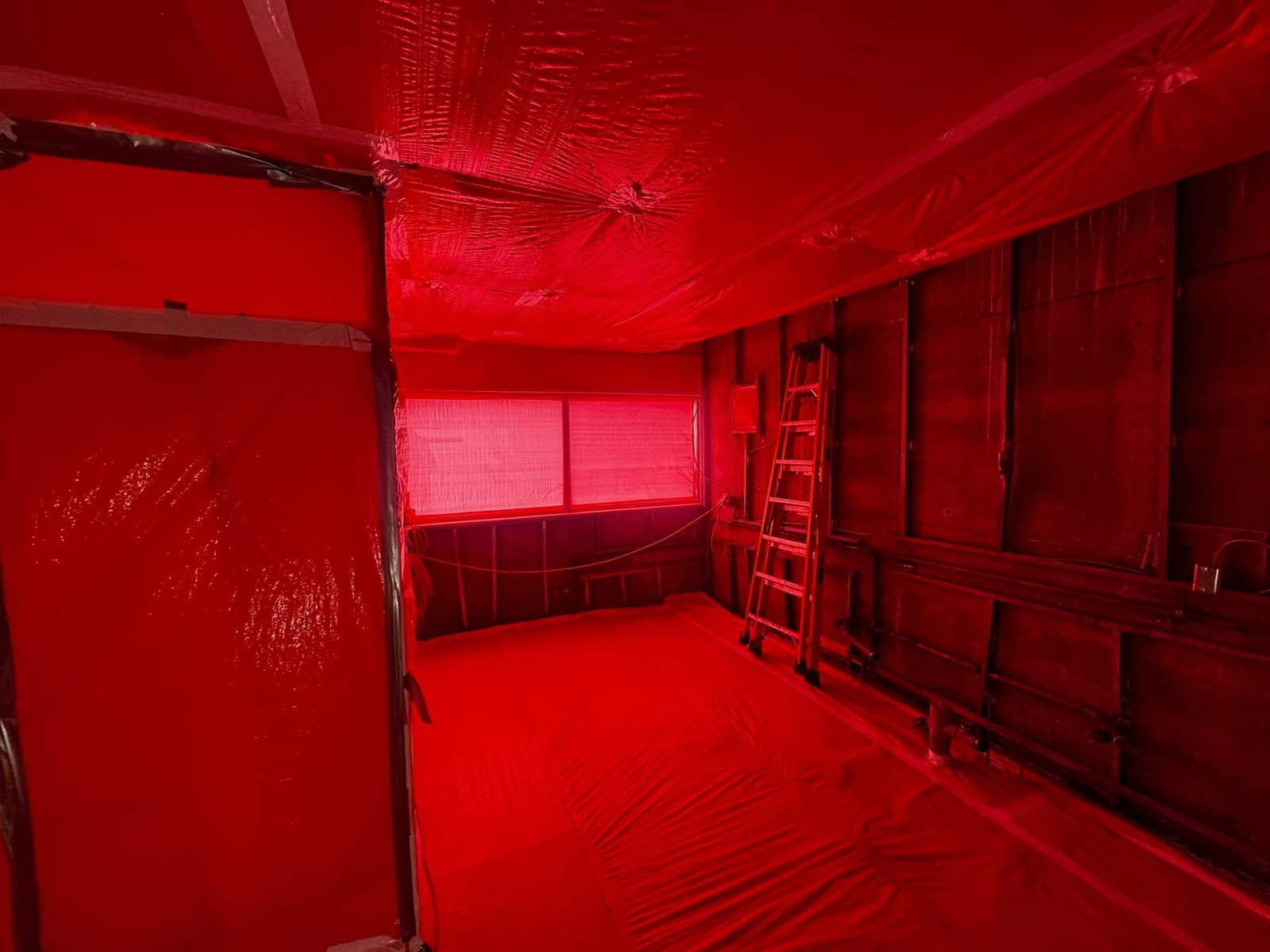 Containment enclosure installed for the Sheridan Davis Campus AHU project